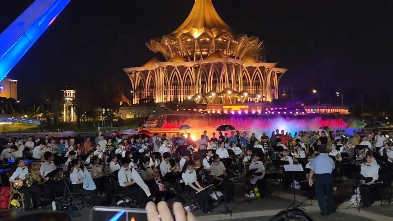 Aikodai Meiden High School Symphonic Band performs at Kuching Waterfront, Sarawak