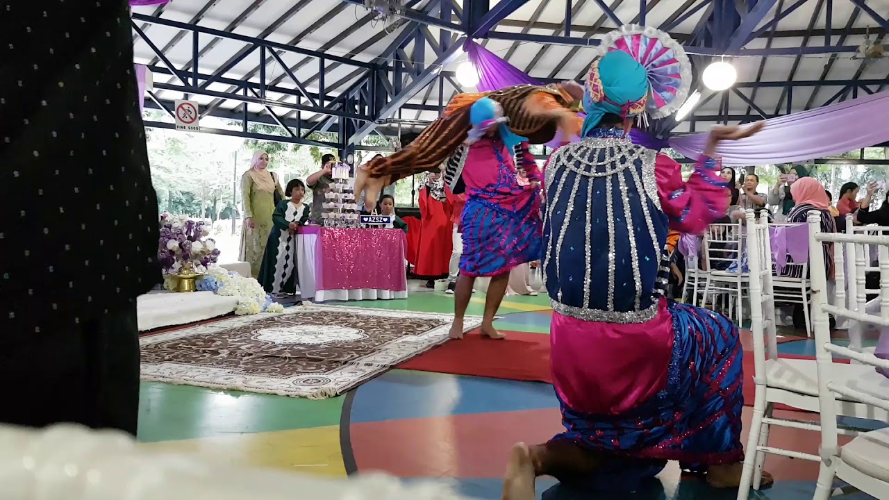Bhangra Performance at Malay Wedding