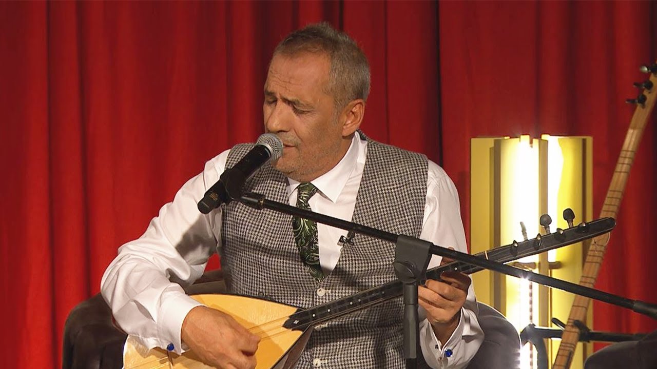 Yavuz Bingöl - Bir Çift Turna Gördüm (Canlı Performans)