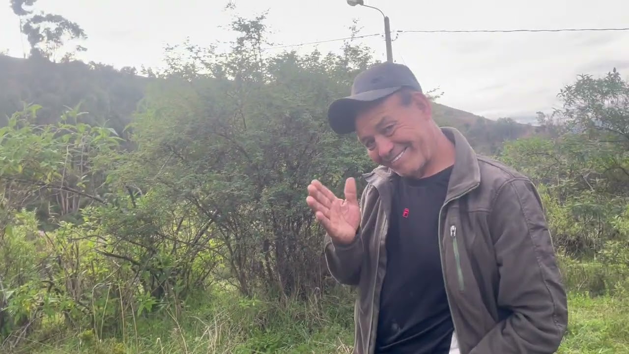 Teofilo Evangelista Trebejo feliz en su tierra Torrepampa-Musga-Ancash.