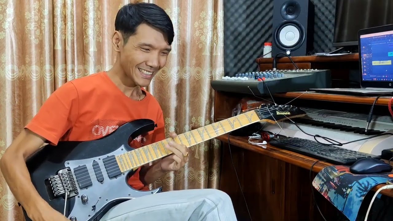 စတော်ဘယ်ရီချစ်သည်းရှင်..#Summer Wine..Guitar Instrumental by MMA