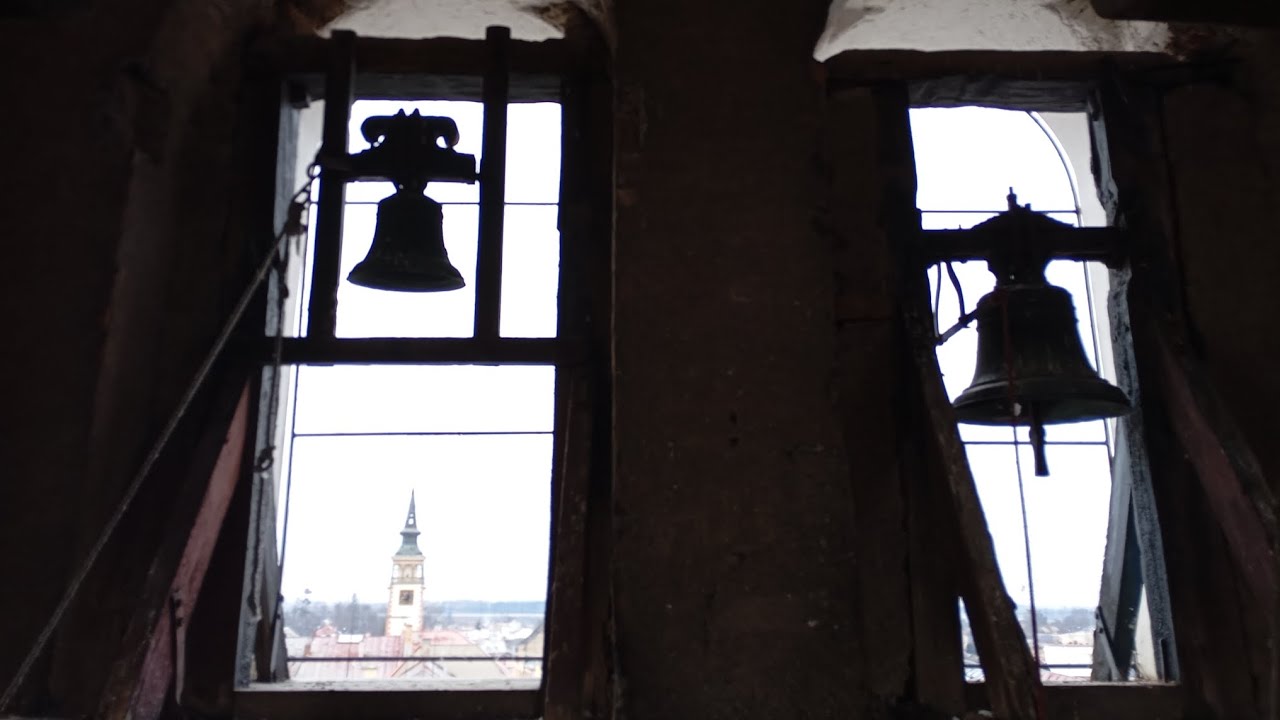 Dobruška (CZ) zvonice u kostela sv. Václava - zvony