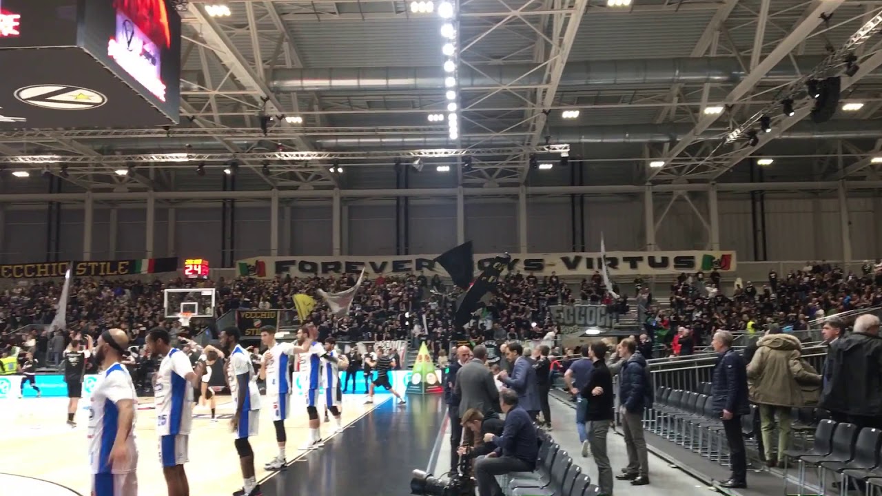 Prime immagini dalla Virtus Arena con il pubblico