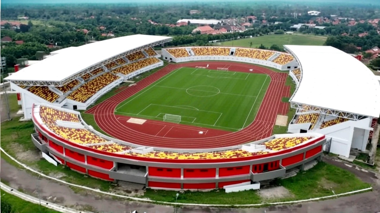 KALO SEPERTI INI KAN BAGUS‼️STADION WATUBELAH CIREBON BELUM JUGA RAMPUNG, JADI SEKRETARIAT KONI