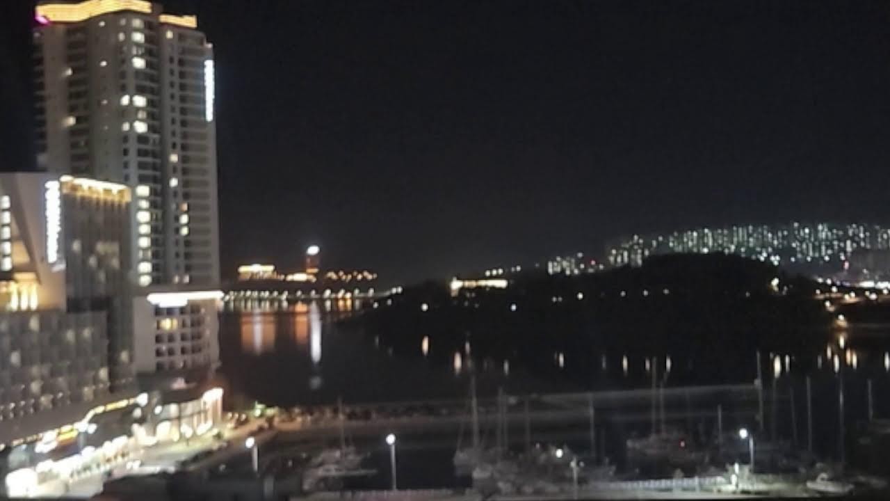 주말 카페에서 들으면 집중하기 좋은 4K 바다뷰 실시간 라이브
