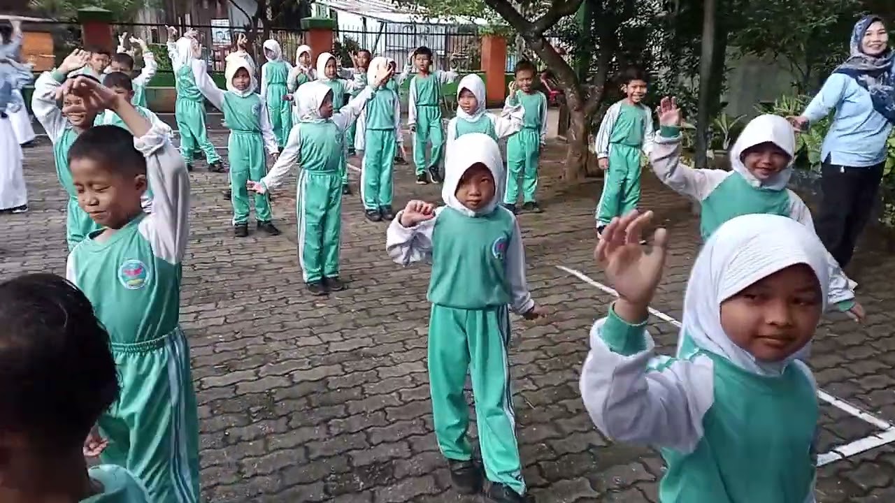 Senam eeeeeaa SDN Bringin 01