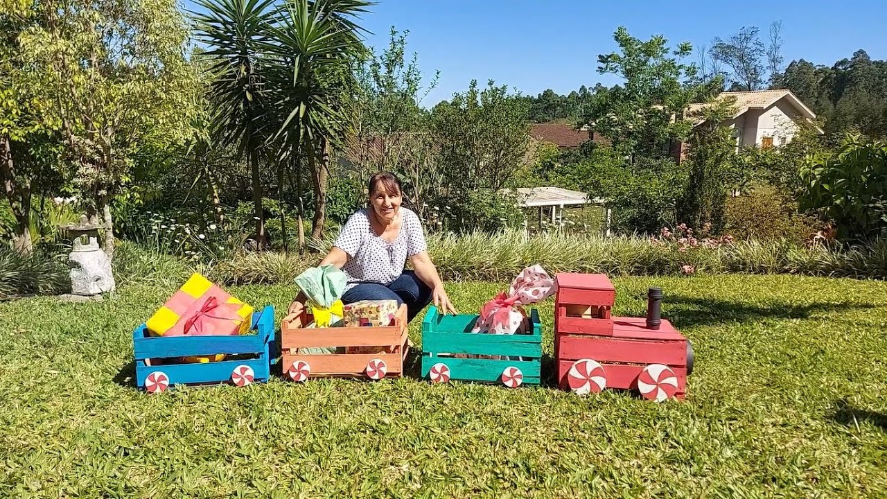TRENZINHO NATALINO COM CAIXOTE DE FEIRA