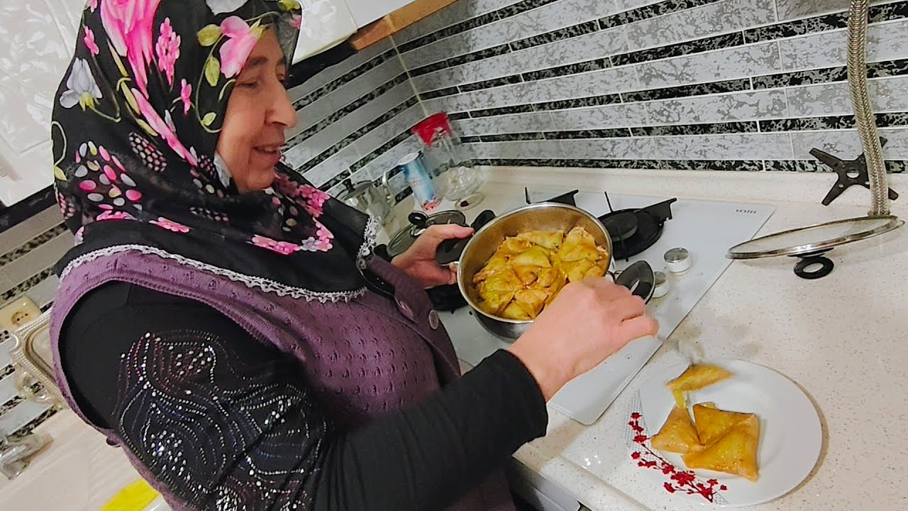 Saramam Dedim Sardım 😄🌿 Köy Usulü Pırasa Sarması | Bahçeden Sofraya