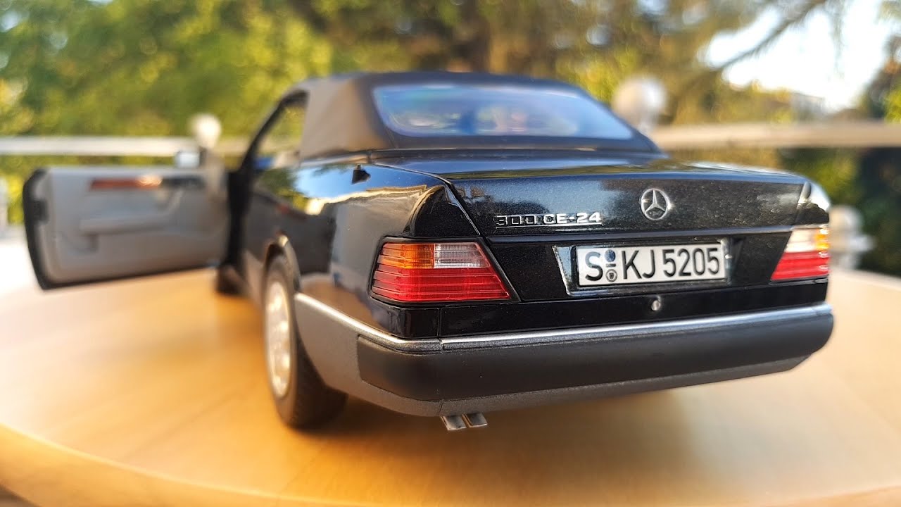 1/18 Norev Mercedes-Benz 300 CE-24V E-Klasse Cabriolet (A124) | Modellauto Neuheiten