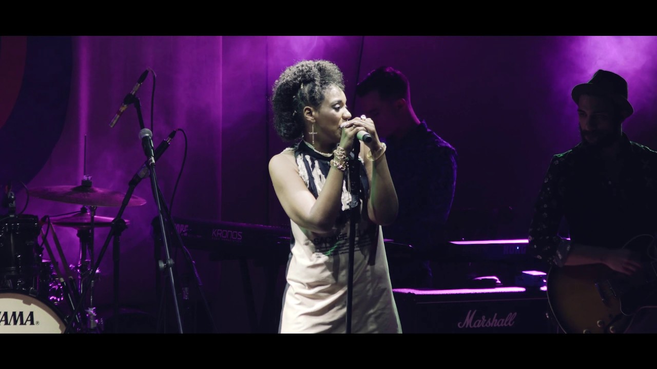 Julie Mayaya - Proud Mary (COVER)