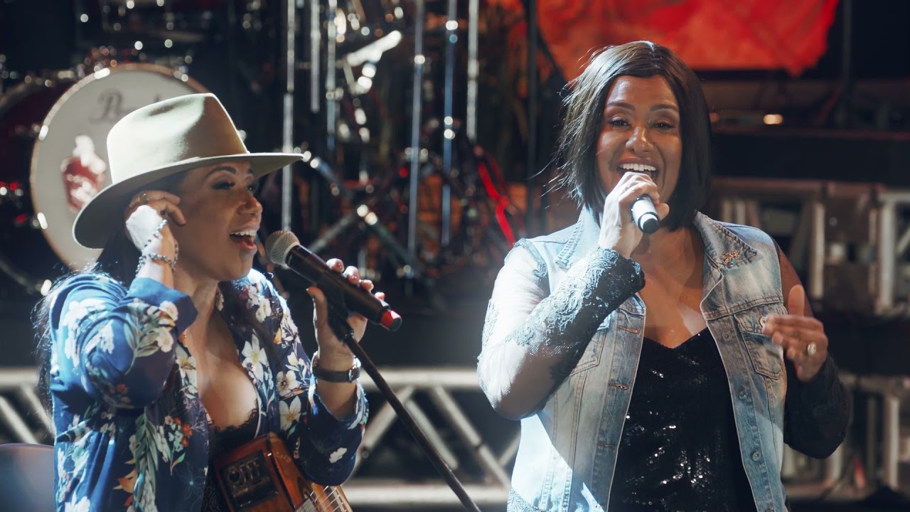 “Pressentimento” (Nízio) - Edna e Dinah - "Mostra Sertaneja" (dia 2)