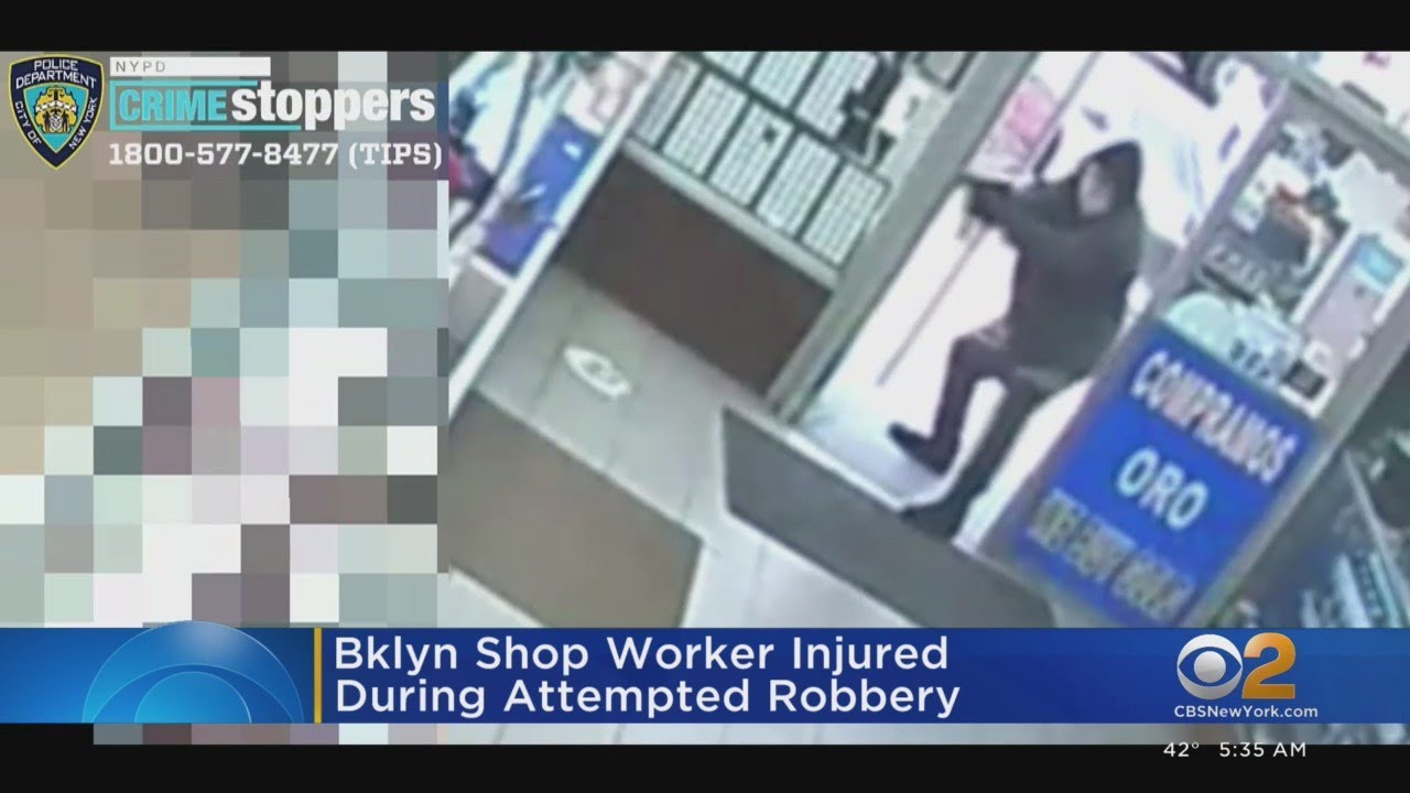 Armed robbery at Brooklyn jewelry store