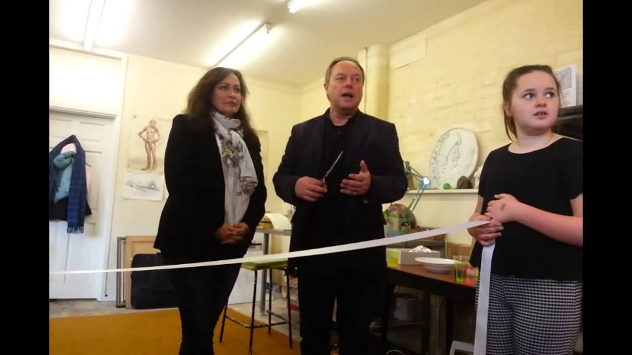 Poldark star opens art gallery in Church Stretton