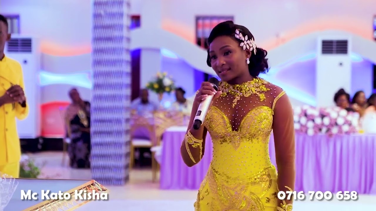 BI HARUSI AMWAGA MACHOZI NA KUWALIZA WENGI UKUMBINI USIKU WAKE TAZAMA KILICHOTOKEA |AQUILINE NIGHT