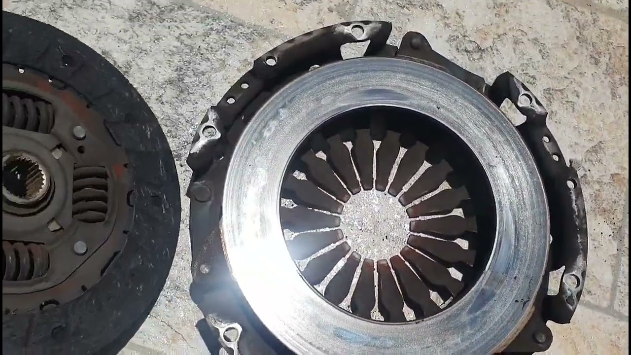 Renault Duster 1.6 2012  - Troca da Embreagem Sem Tirar o Quadro da Suspensão