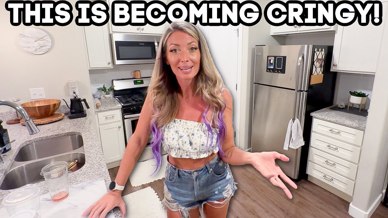 WHY I'M INSECURE ✦ VLOGGING IS CRINGY