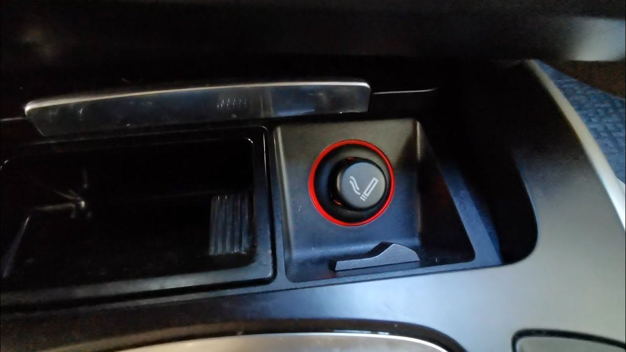 Audi A4 B8 - How to change the light bulb from the cigarette ashtray and fix the squeaking cover