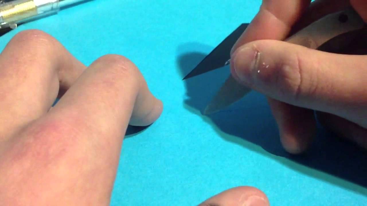 Xacto knife vs spyderco bug