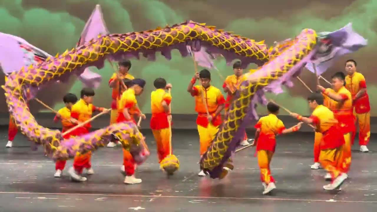 James’s dragon dance performance at Yuen long Theatre 😍