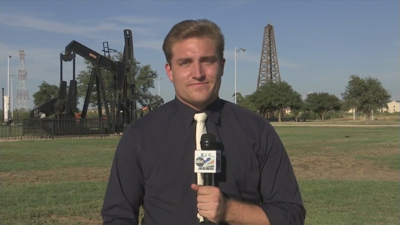Dallas Fed says oil and gas declining?