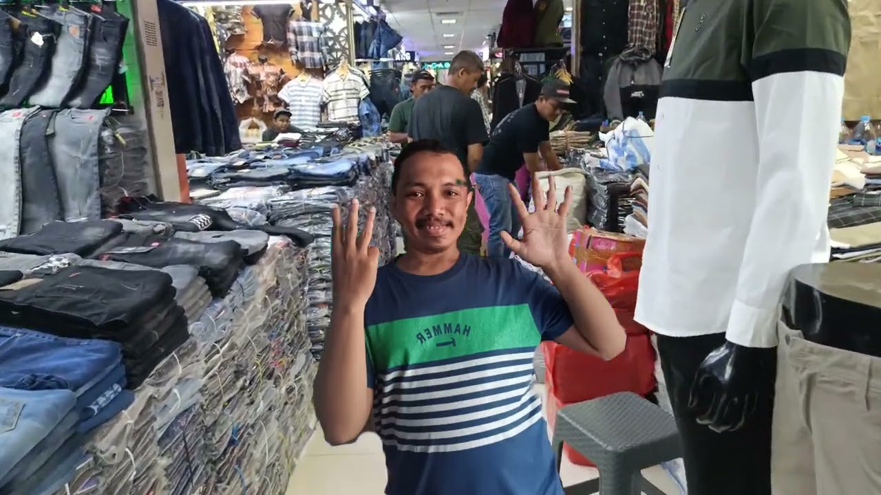TOUR LANTAI 3A PGMTA, PUSATNYA PAKAIAN CASUAL DAN LEVIS MEWAH