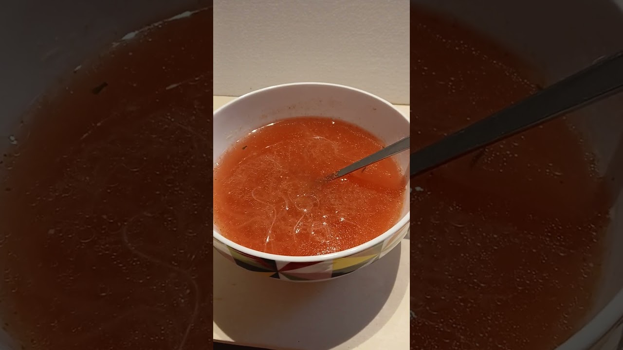 Ramen Test: Mungobohnen Vermicelli (MAMA) Die Brühe ist rosa!