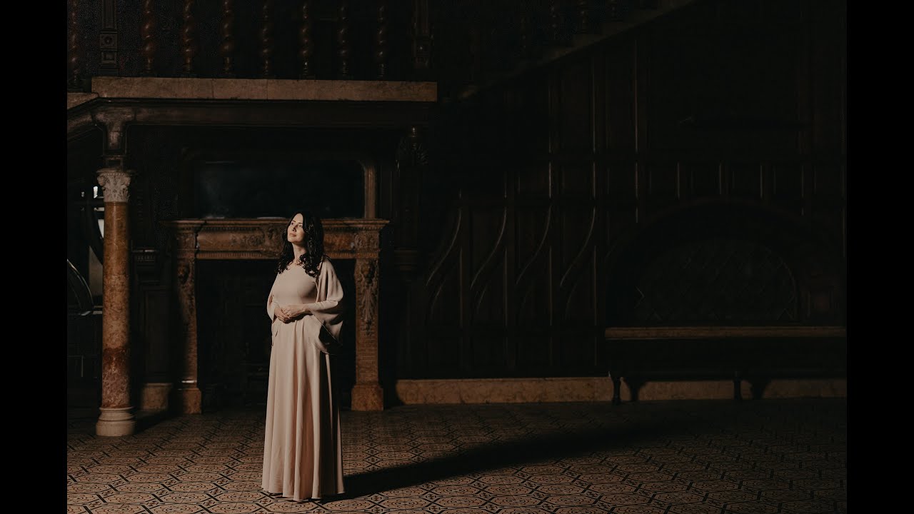 Lavinia Leș - Ești Fiu
