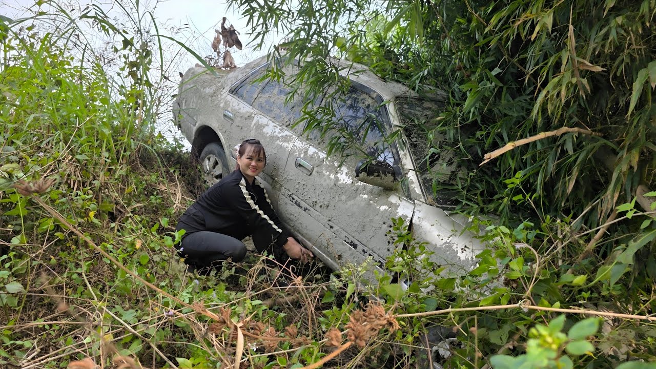 Girl rescues, repairs and restores old cars that have been broken for a long time.