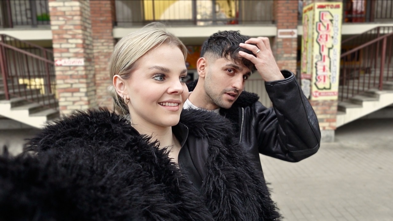 VLOG: WE FOUND AN UNUSUAL HOTEL ROOM! 😅🙈 | Julia