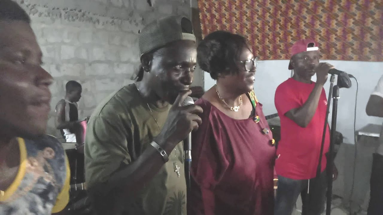 Apichèkè A Akyékoi - Moulé Sébastien