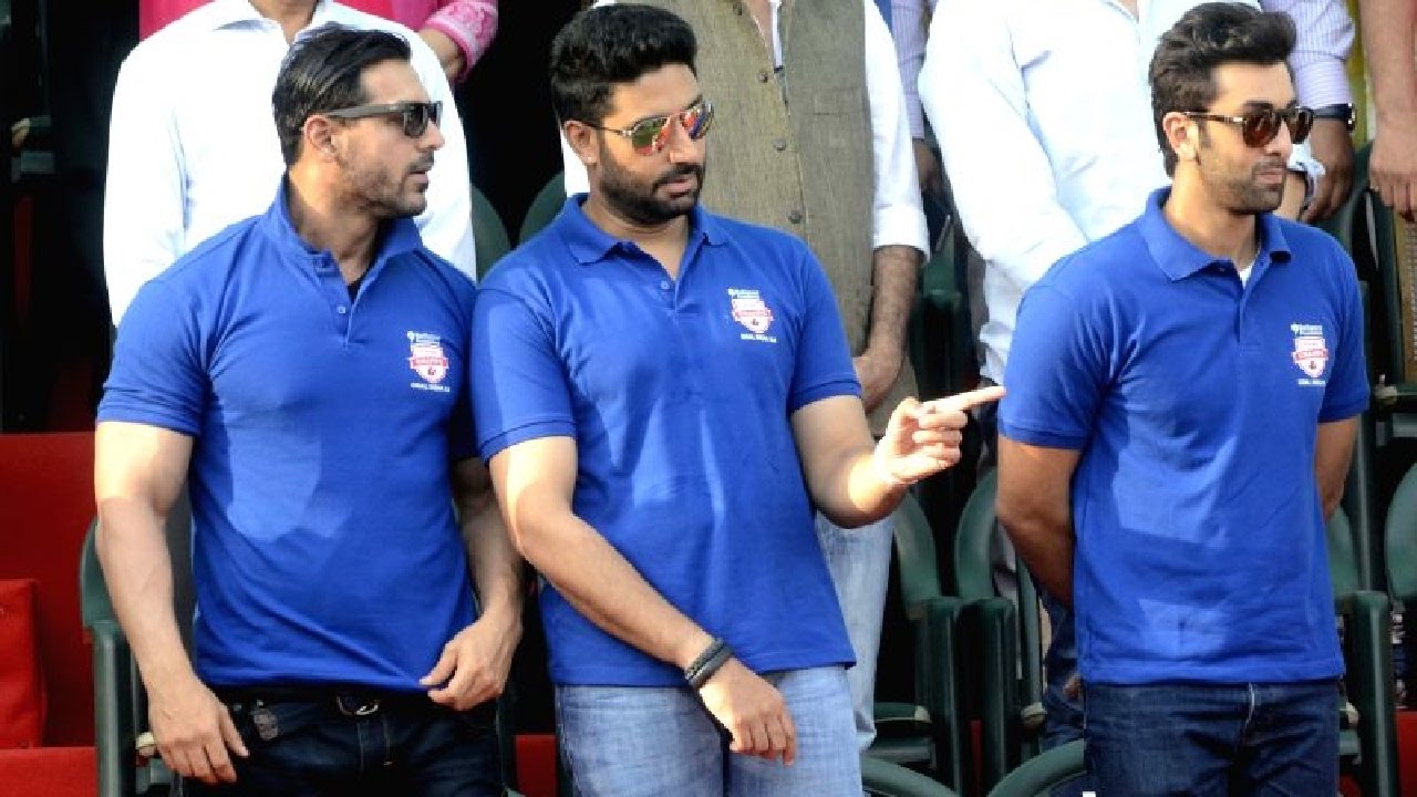 Abhishek Bachchan, John Abraham, Nita Ambani and Sachin at RFYS NATIONAL Football Championship