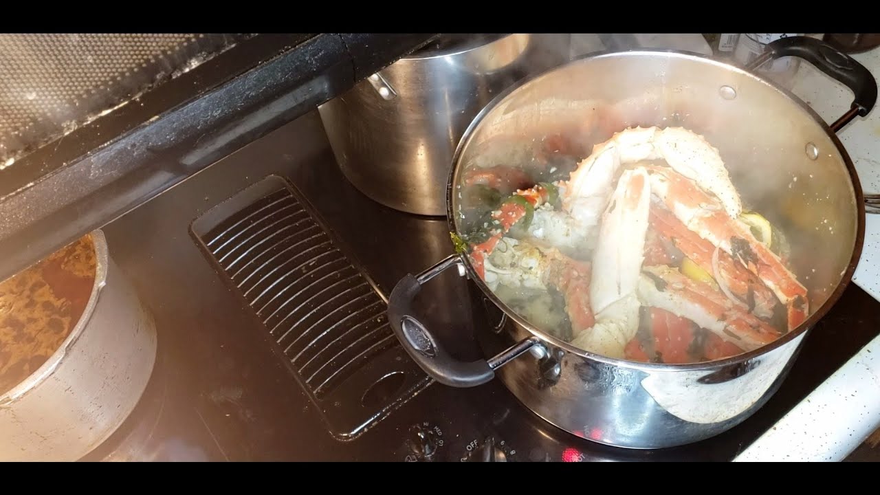EASY HOW TO STEAM KING CRAB LEGS IN BEER AND BUTTER SAUCE.