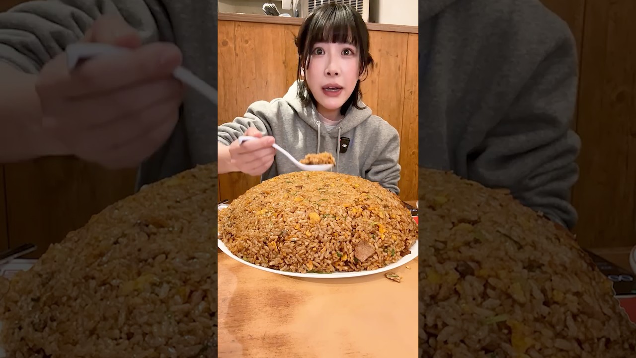 【大食い】夢みたいに巨大な黒炒飯チャレンジメニュー【海老原まよい】