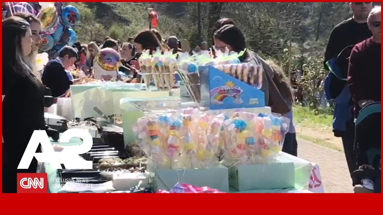 Dielli, bollokumet dhe veroret mbushin bulevardet me qindra qytetarë
