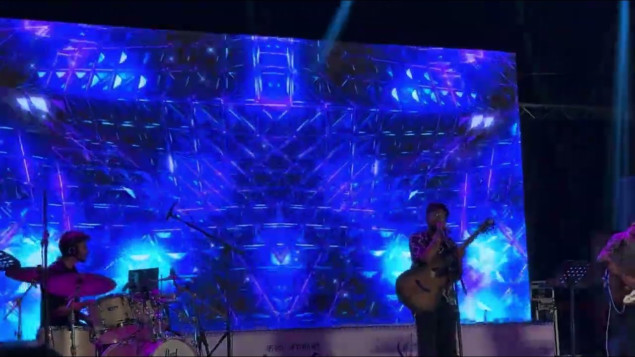 Rahul C live performance at Upvan lake Thane 
