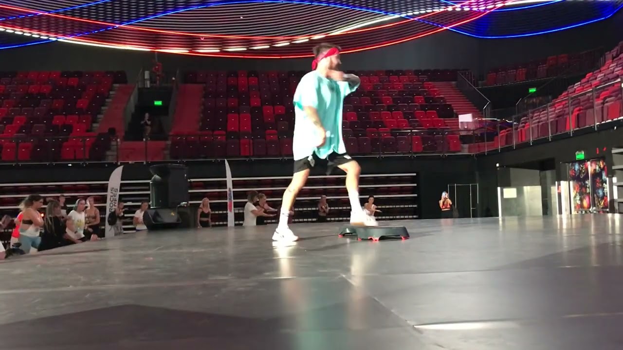 49  А Фоми Step Party