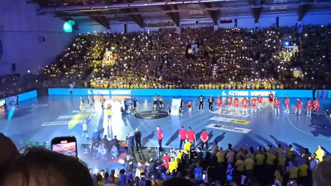 Prezentacja przed meczem Barlinek Industria Kielce - Veszprem
