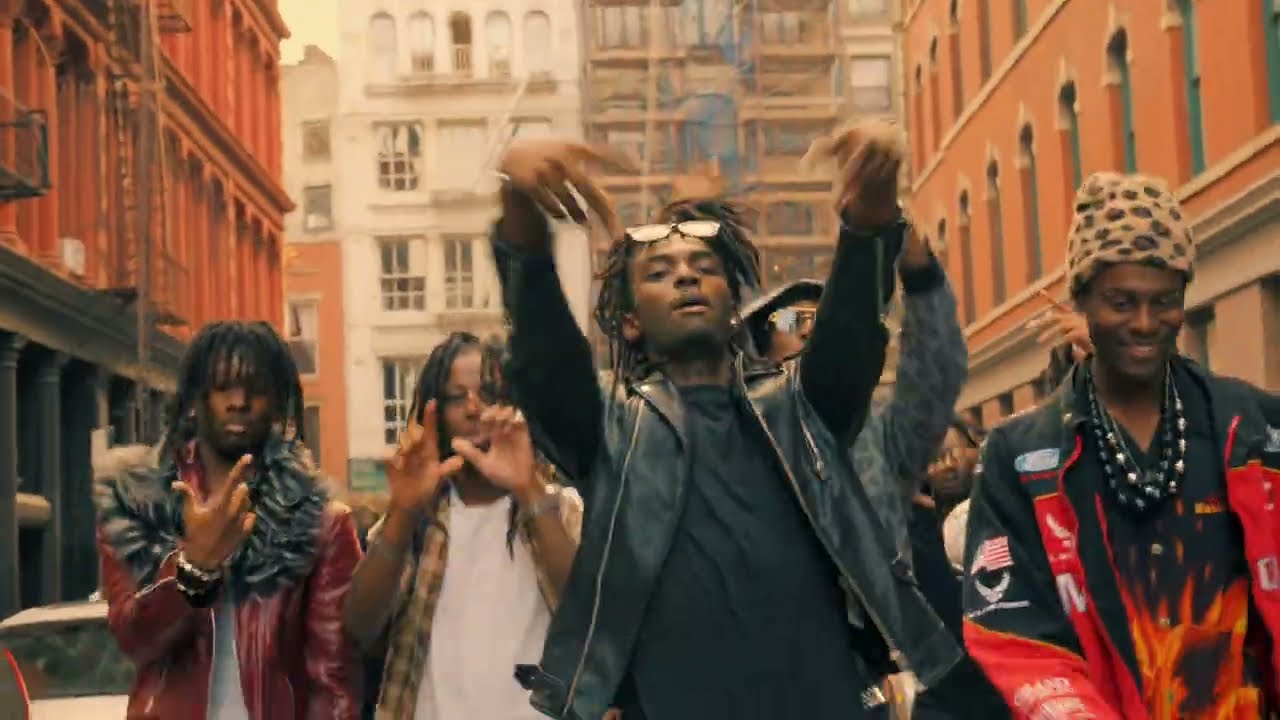 AKHSOSA - ROKKSTAR KISS (Official Music Video) Dir. @dir_jpvp 