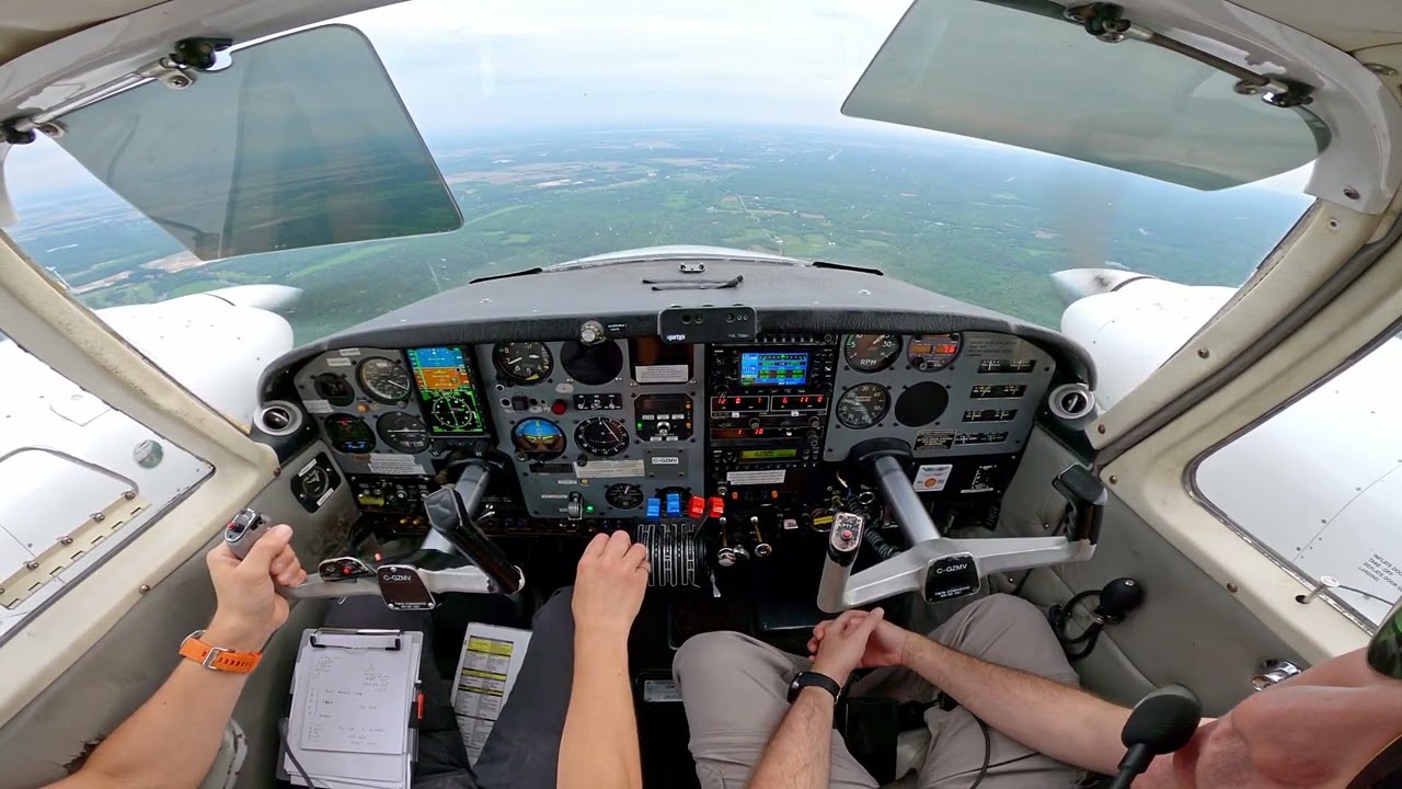 IFR Training Flight | RNAV 28 into Lachute (CSE4) | Piper PA-30 Twin Commanche