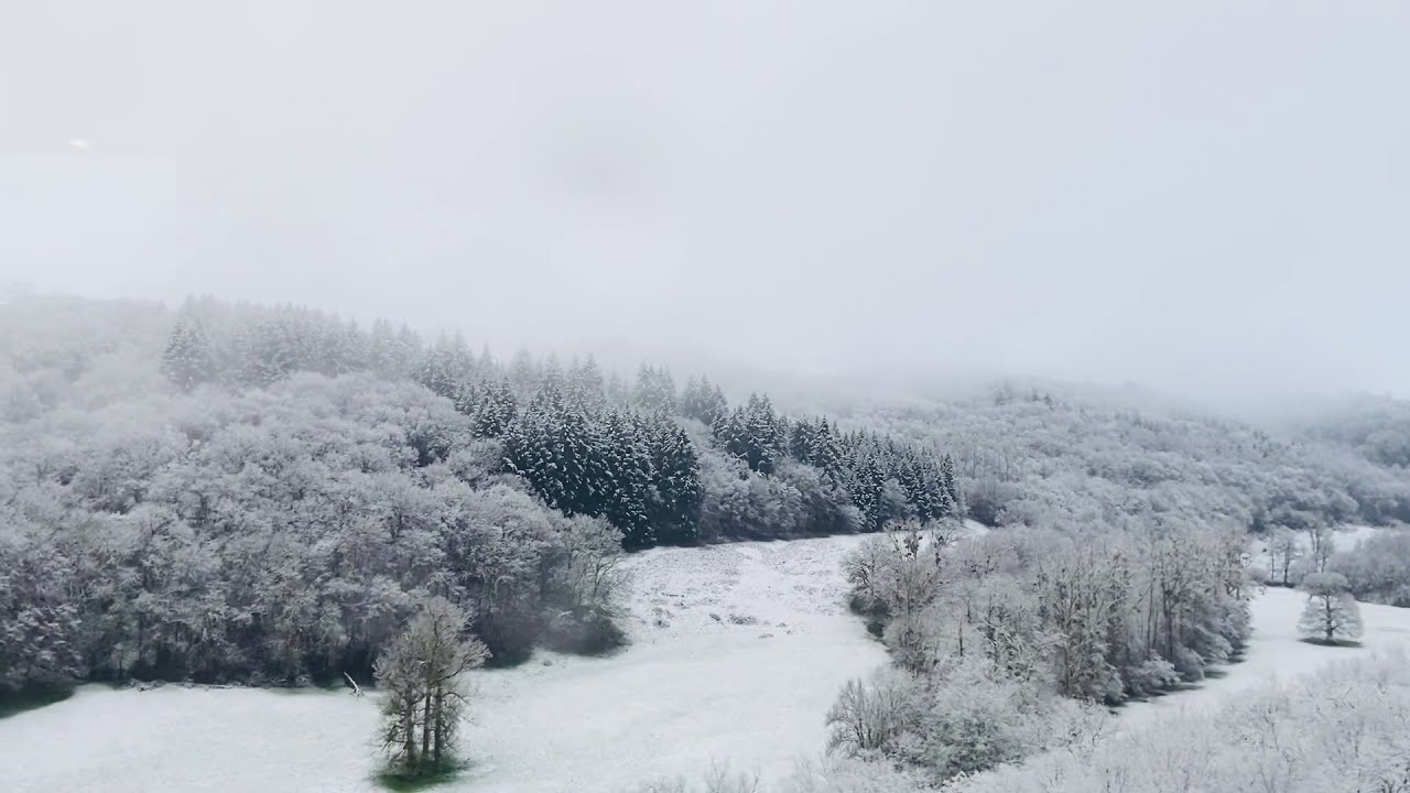 Neige en hiver à en Auvergne
