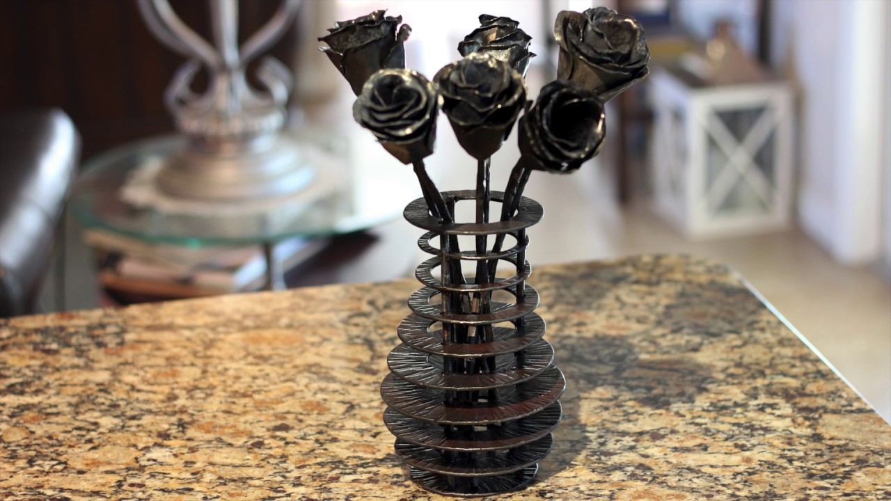 Blacksmith rose & silhouette vase | Sculpture
