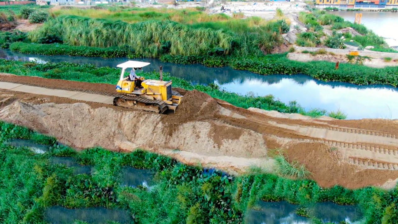 Amazing Episode 2 !! Excellent work Komatsu Dozers push sand fill the canal(Land for sale)