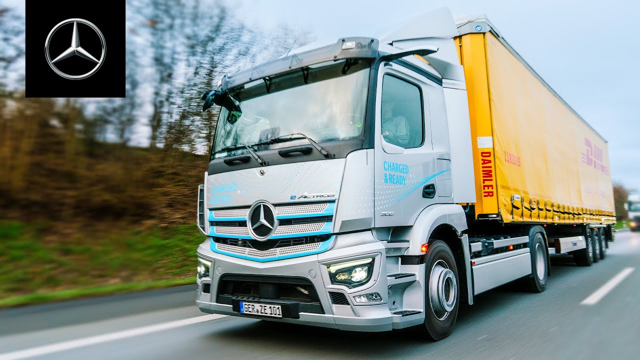 DHL Freight tests our eActros as a tractor unit | Mercedes-Benz Trucks