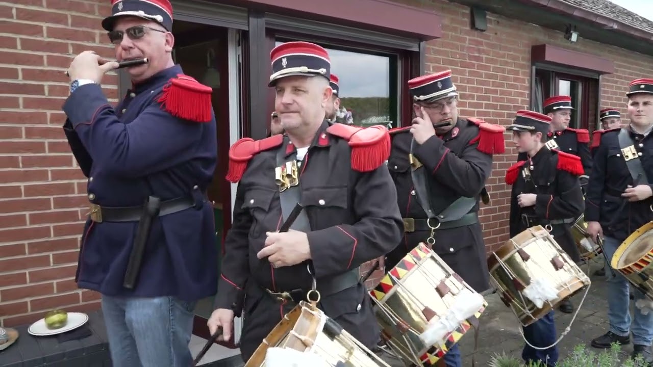 Sortie de la marche Saint Fiacre Tarcienne 2023 2 Tour des officiers