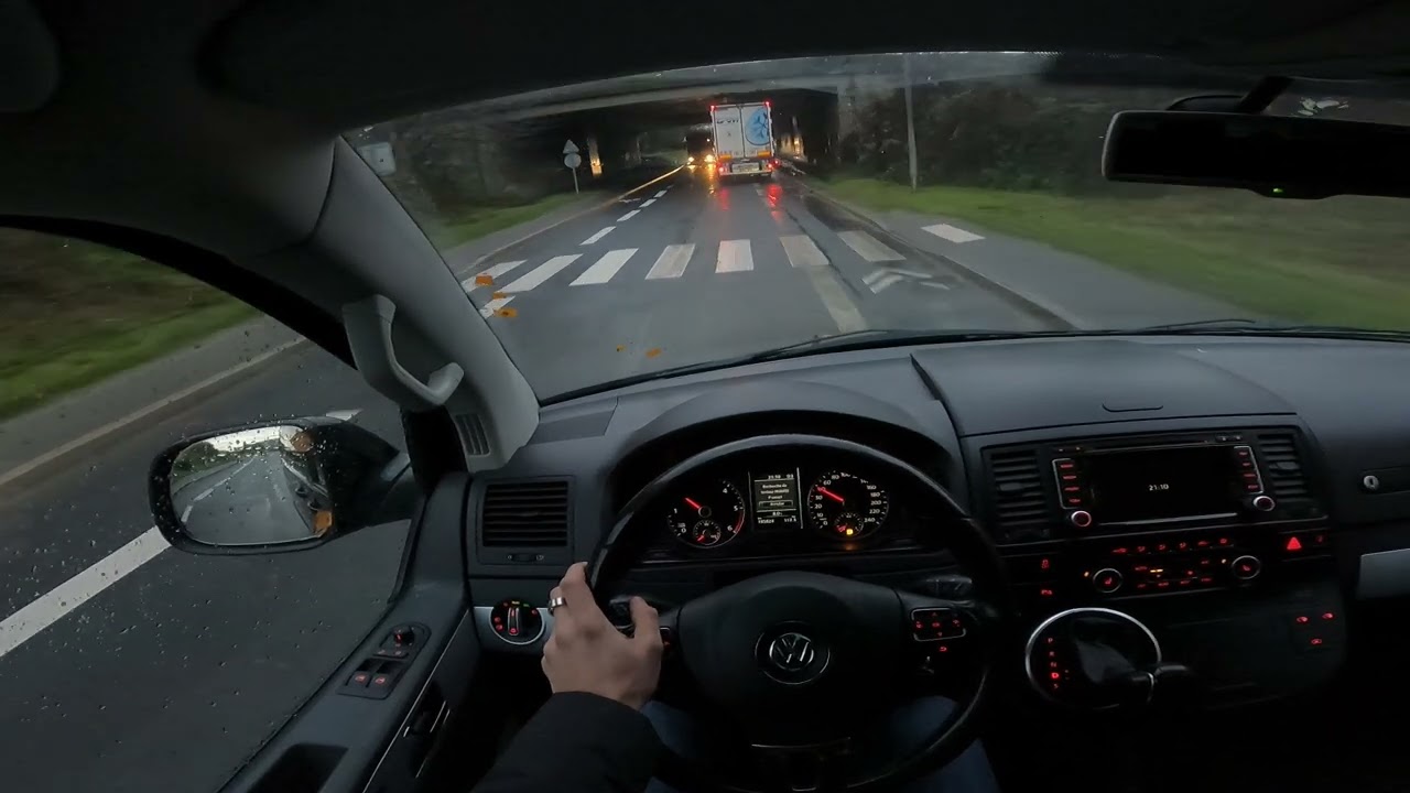 Volkswagen Multivan T5 2.0 BiTDI (2012) - POV Drive