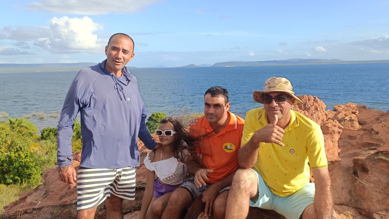 VISITANDO A CIDADE DE PETROLÂNDIA PERNAMBUCO, FOMOS CONHECER A BARRAGEM DE ITAPARICA NO SERTÃO.
