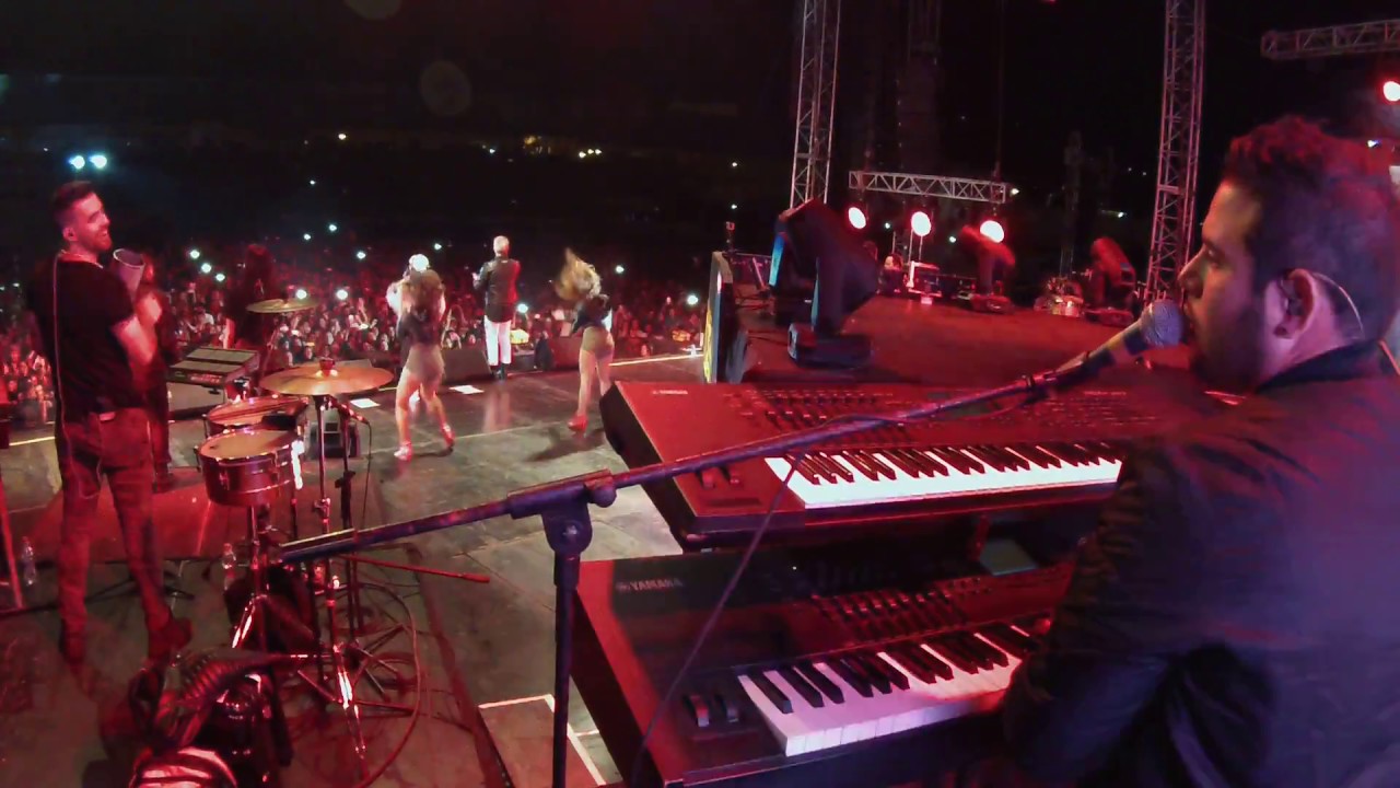 Chino y Nacho - Dame un besito En vivo en Cuenca, Ecuador. KEYCAM ROBIMOLINA