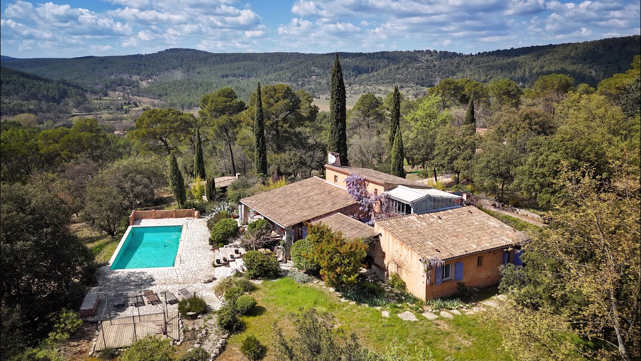 Entrecasteaux - Mas provençal sur 3 hectares - réf T4756 - 1.150.000€
