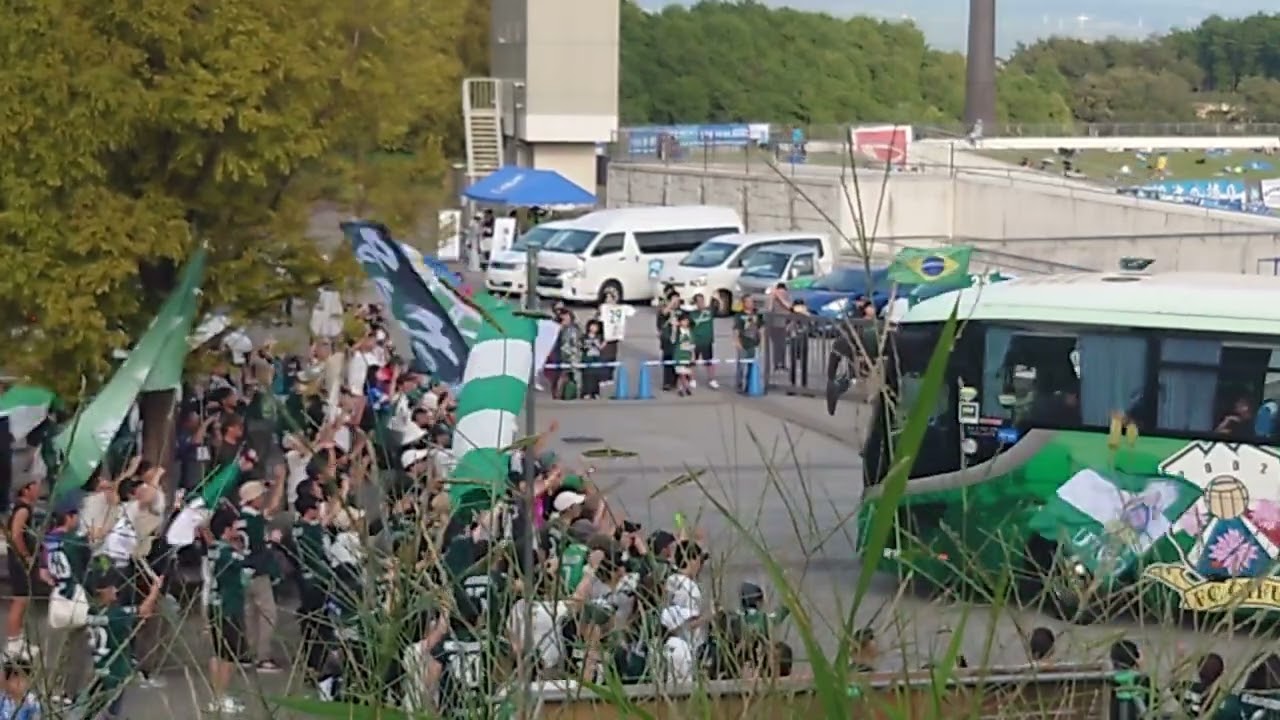 【FC岐阜】FC岐阜サポーターによるバス待ちの様子