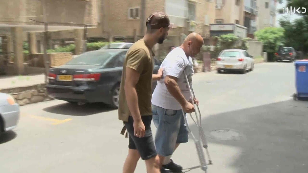 בגלל חניה: 